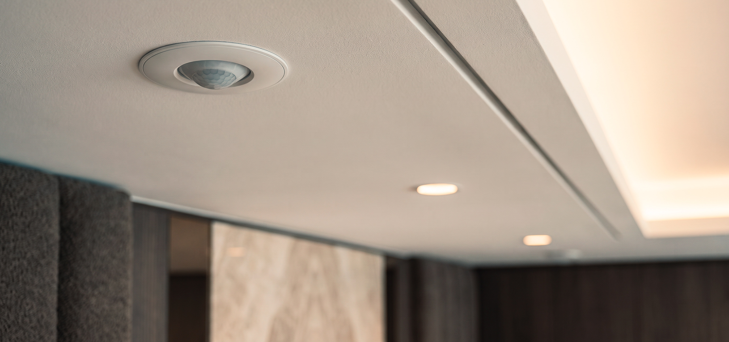 Ekinex Presence Sensor Ceiling and Wall Mount Detail